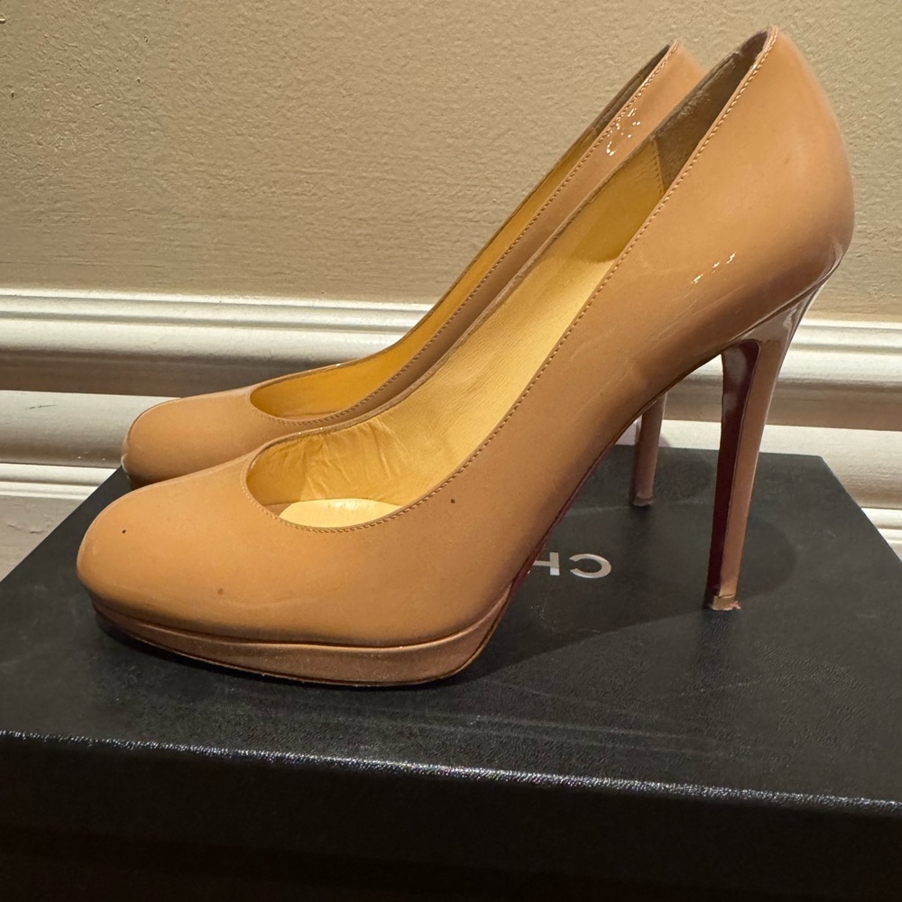 Christian Louboutin Beige Heels